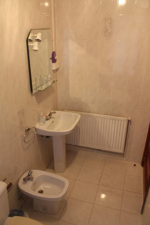 Hostal Temino Бургос Екстер'єр фото
